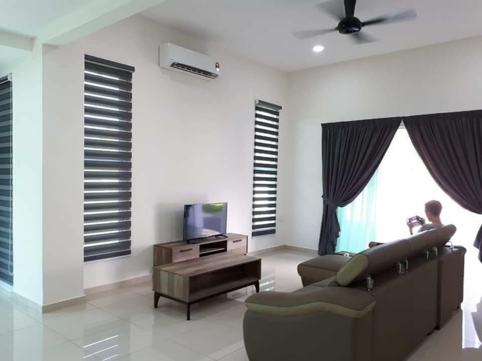 Greenville Homestay Balik Pulau Exterior photo